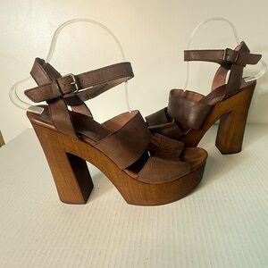 MUSSE & CLOUD Platform Sandals SIZE 10